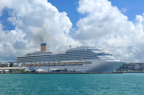 Cruise ship — Stock Photo, Image