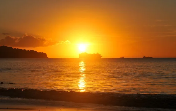 Crucero al atardecer —  Fotos de Stock