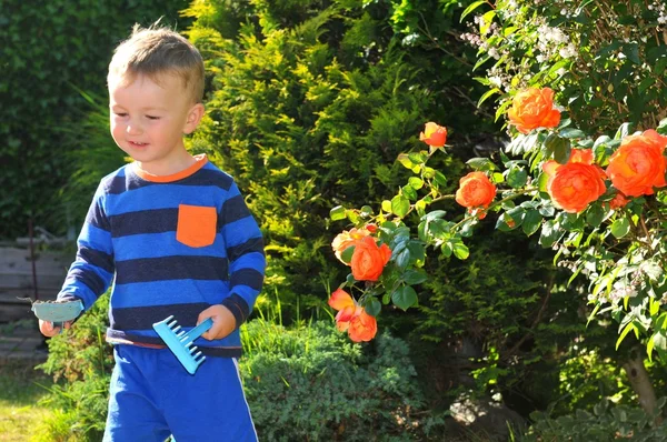 Jardinagem infantil — Fotografia de Stock