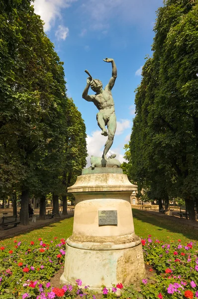 Faun statua w Paryżu — Zdjęcie stockowe