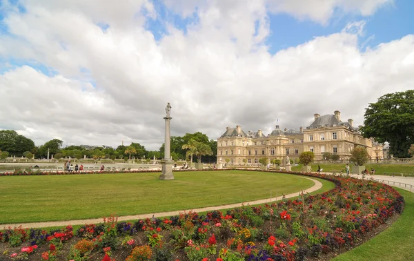 Jardín de Luxemburgo (Jardín du Luxembourg) en París, Francia —  Fotos de Stock