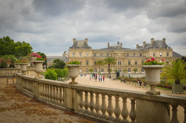 Λουξεμβούργο κήπο (Jardin du Luxembourg) στο Παρίσι, Γαλλία — Φωτογραφία Αρχείου