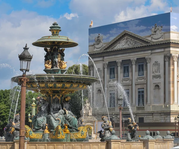 パリのコンコルド広場の噴水 — ストック写真