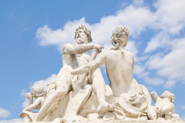 Zeus Heykeli Paris'te