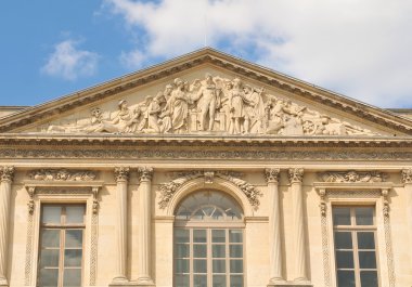 Paris 'teki Louvre Müzesi