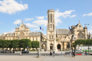 Paris Saint Germain Auxerrois Kilisesi