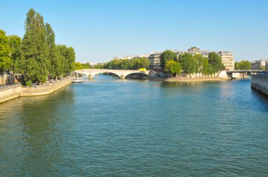 Paris 'te Seine nehri