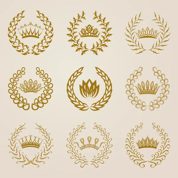 Conjunto de coronas de laurel de oro Vector . — Vector de stock