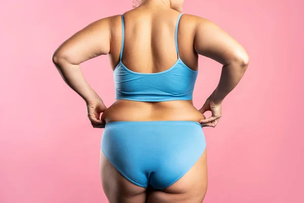 Υπερβολική Γυναίκα Χοντρούς Γοφούς Και Γλουτούς Παχυσαρκία Γυναικείο Σώμα Ροζ — Φωτογραφία Αρχείου