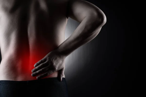 Rückenschmerzen Nierenentzündung Schmerzen Körper Des Mannes Auf Schwarzem Hintergrund Schmerzhafter — Stockfoto