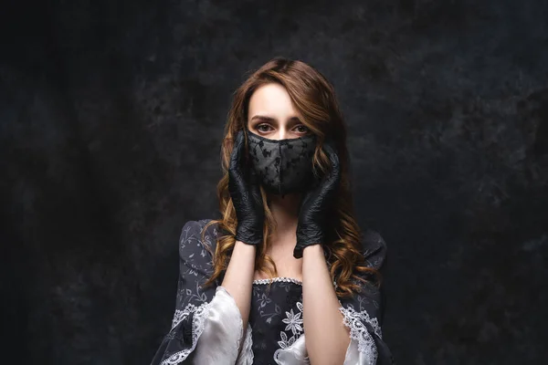Beautiful Woman Renaissance Dress Face Mask Gloves Abstract Dark Background — Stock Photo, Image