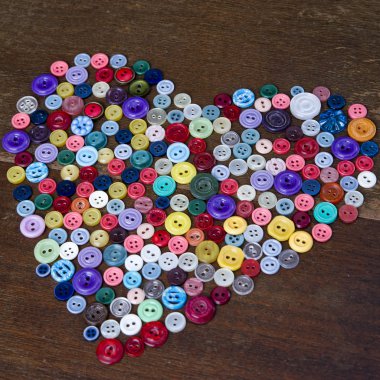 kalp şekilli düğmeleri