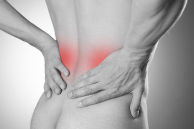 Böbrek ağrısı. Sırt ağrısı olan adam. İnsan vücudu acı