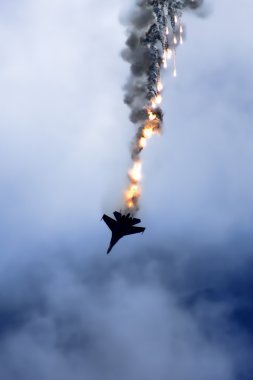 Su-27 performans akrobasi bir airshow