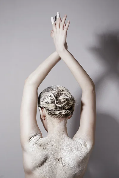 Retrato de una hermosa mujer con maquillaje creativo —  Fotos de Stock