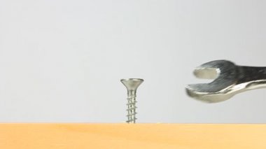 yanlış aracı.