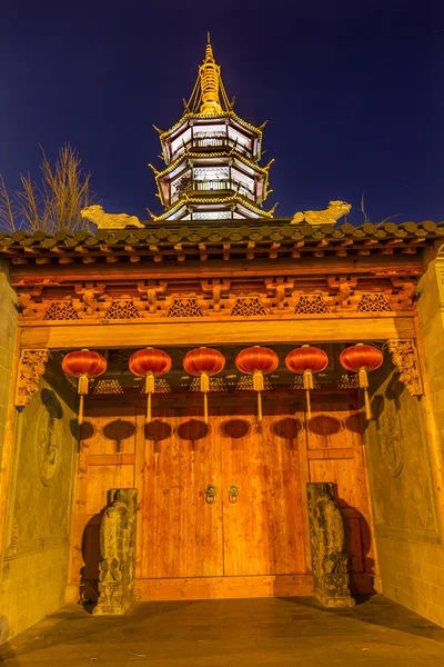 Buddhist Nanchang Temple Wooden Door Pagoda Wuxi Jiangsu China — Stock Photo, Image