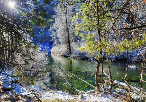 Invierno nieve hielo Wenatchee River Valley Leavenworth Washington — Foto de Stock