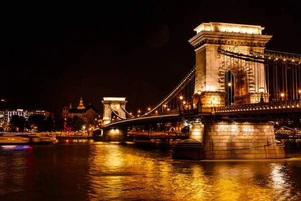 Ponte delle Catene Danubio Cattedrale di Santo Stefano Budapest Ungheria — Foto Stock