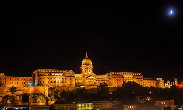 Łańcuch most Dunaj rzeka Saint Stephens Katedra Budapeszt Węgry — Zdjęcie stockowe