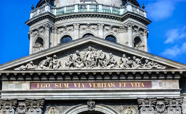 Estátuas de Maria Jesus Catedral de Santo Estêvão Budapeste Hungria — Fotografia de Stock