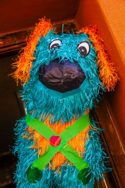 Mavi köpek kağıt Pinata dekorasyon Dolores Hidalgo Meksika