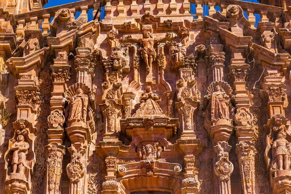 Fassade Statuen Parroquia Kathedrale dolores hidalalgo mexiko — Stockfoto