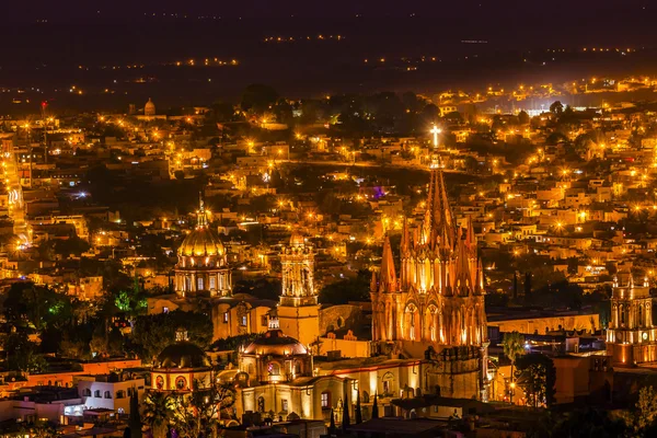 San Miguel de Allende México Miramar Vista nocturna Parroquia — Foto de Stock