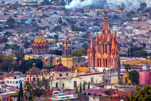 San Miguel de Allende Meksika Miramar göz ardı akşam Parroquia
