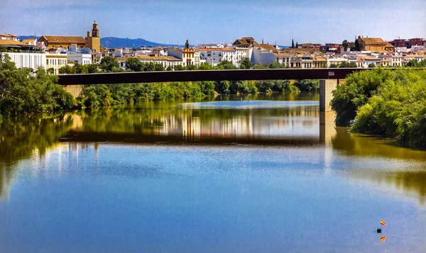 Mostu na rzece Gwadalkiwir Cordoba Hiszpania — Zdjęcie stockowe