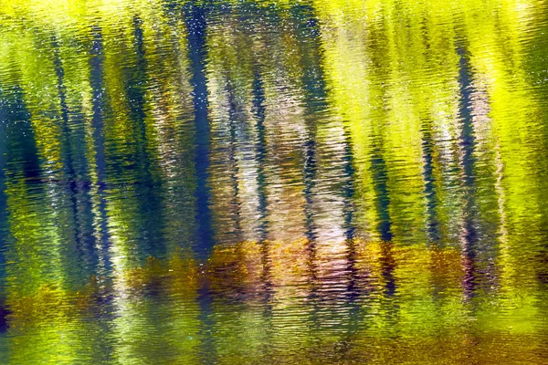 Ouro Amarelo Verão Reflexão de Água Abstract Wenatchee River Washington — Fotografia de Stock