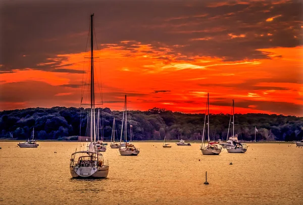 Sunset Saiboats Padanaram Inner Harbor Motorboats Sailboats Dartmouth Chalé — Fotografia de Stock