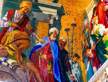 Saint Mark Cemaat Mozaik Cephesi Saint Mark Katedrali Venedik İtalya 'yı arıyor. Venedikliler, Aziz Mark 'ın cesedini Mısır' dan aldılar.