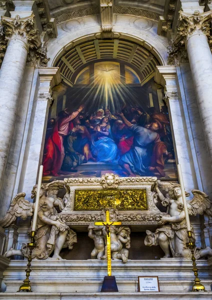圣母玛利亚画像圣母玛利亚德拉拜占庭教堂威尼斯意大利 1681年教堂壁画 Tiziano Velellio著 1546年 — 图库照片