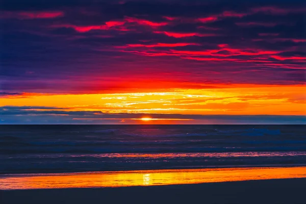 Kleurrijke Blue Red Orange Sunset Pacific Coastline Canon Beach Clatsap — Stockfoto