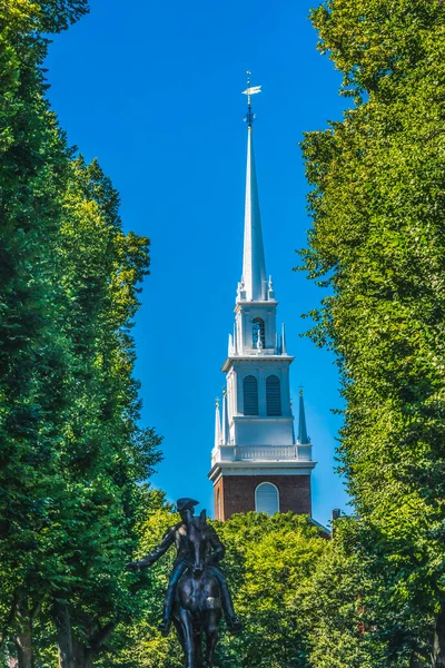 Paul Revere Heykeli Eski Kuzey Kilisesi Özgürlük Yolu Boston Massachusetts — Stok fotoğraf