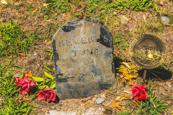Paul Revere Grave Patriot骑手谷仓掩埋地马萨诸塞州波士顿 旧的1660年 埋葬美国革命英雄的行星 — 图库照片
