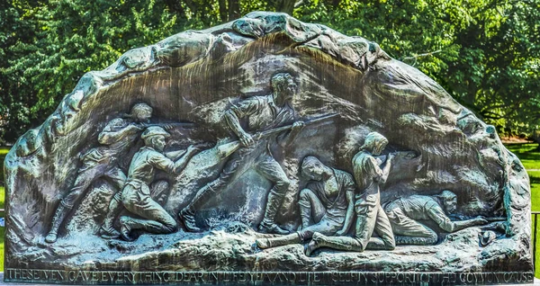美国马萨诸塞州列克星顿 2020年9月1日莱克星顿分钟男子青铜救济战役1948年4月19日英国陆军与美国爱国者美国独立战争现场 — 图库照片