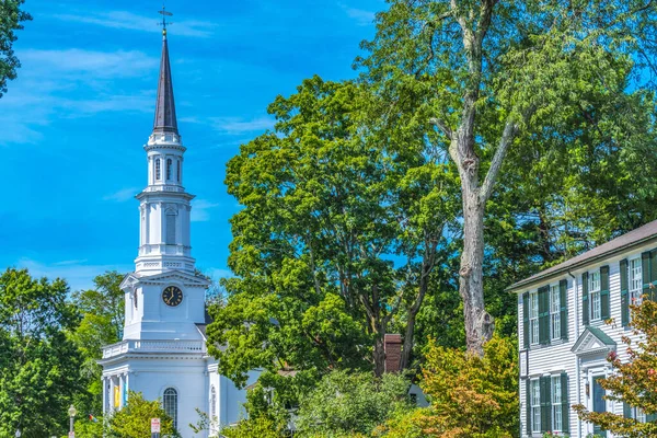 Birinci Parish Kilisesi Harrington Evi Lexington Savaş Yeşil Massachusetts Nisan — Stok fotoğraf