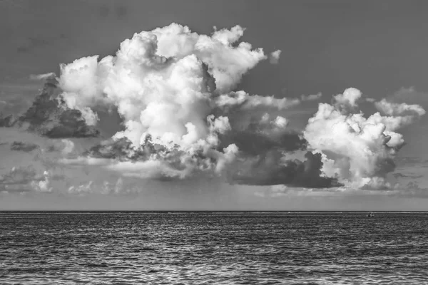 Black White Large White Rain Cloud Blue Water Marker Reef — Stock Photo, Image