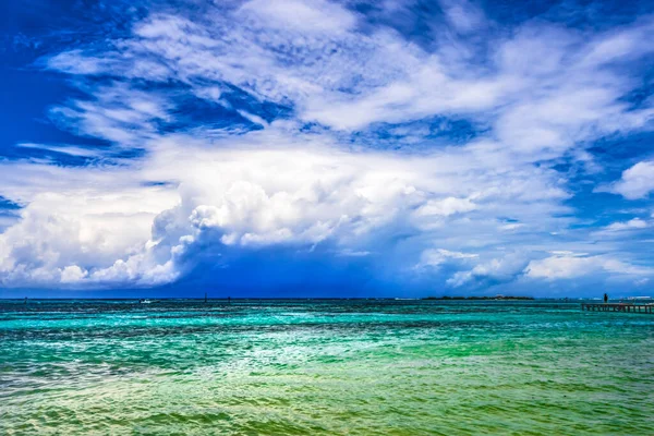 Regen Storm Wolken Coming Pier Outer Reef Blauw Water Moorea — Stockfoto