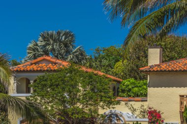 Orange Roofs Binası Palm Trees Palm Beach Florida