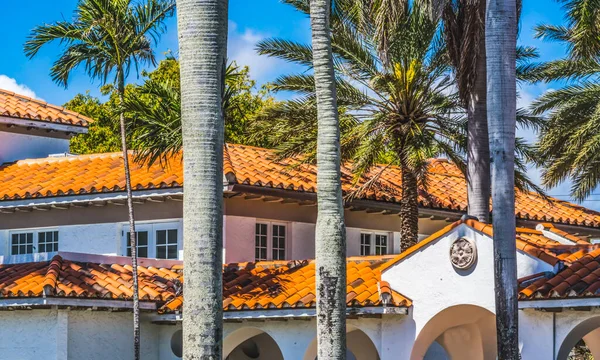 Orange Roofs Buildings Palm Trees Palm Beach Florida — 스톡 사진