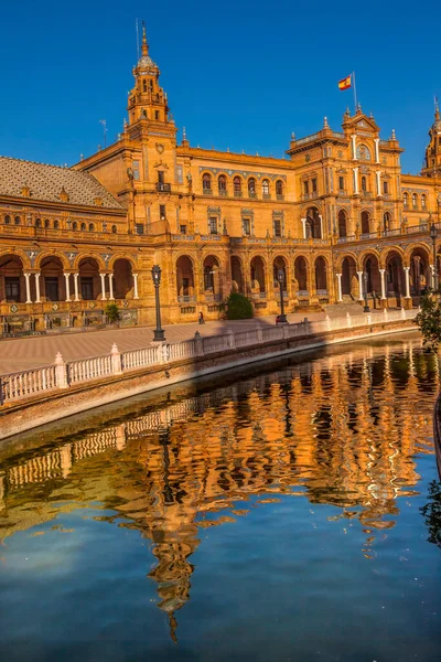 Plaza Espana Ισπανία Πλατεία Πύργος Αντανάκλαση Σεβίλλη Ανδαλουσία Ισπανία Κατασκευάστηκε — Φωτογραφία Αρχείου