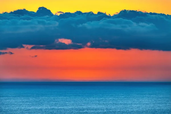 Gün Batımından Sonra Jolla Tepeleri Pembe Gökyüzü Bulutları Pasifik Okyanusu — Stok fotoğraf