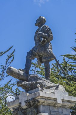Ferdinand Macellan Bronz Anıtları Punta Arenas Şili. 1920 'de Guellermo Cordova tarafından Punta Arenas bölgesine 1500' lerde inen ünlü kaşife dikildi. Şili ve Antarktika arasındaki suya Macellan Boğazı denir..