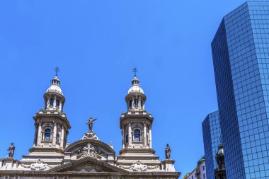 Metropolitan Katedrali Çan Çanları Modern Santiago Şili Kilisesi 1799 yılında tamamlandı.. 