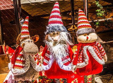 Renkli Noel Bebekleri Elf Bebek Süslemeleri Santiago Şili