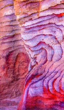 Kırmızı mavi Rock soyut Petra Ürdün Nabataens içinde M.ö. 200 için 400 Ad tarafından inşa edilmiş. Kırmızı gül kanyon duvarları birçok oluşturmak kadar yakın soyutlar. Mezarlar içinde gül kırmızı kan kırmızı olabilir. Kırmızı kumtaşı içinde magnezyum tarafından oluşturulur.