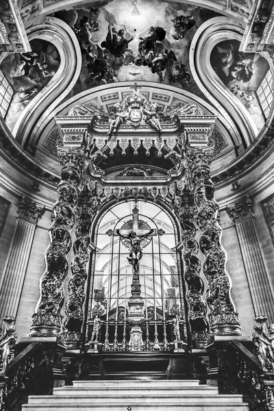 Schwarzes Weißes Kreuz Hauptaltar Kuppel Kirche Les Invalides Paris Frankreich — Stockfoto